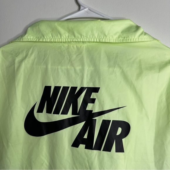 Nike Air - Women’s XS Windbreaker - Zippers and Side Snaps - Athleisure - Picture 10 of 13